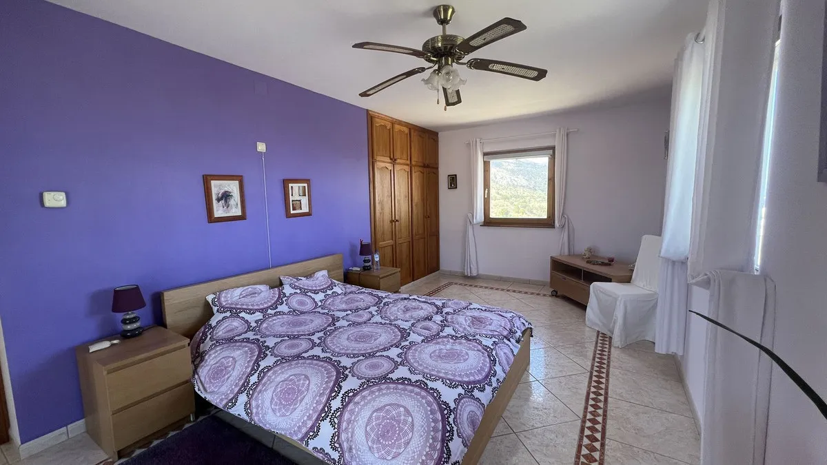 08e7cc8b-9215-4f88-b56e-67989f05903d