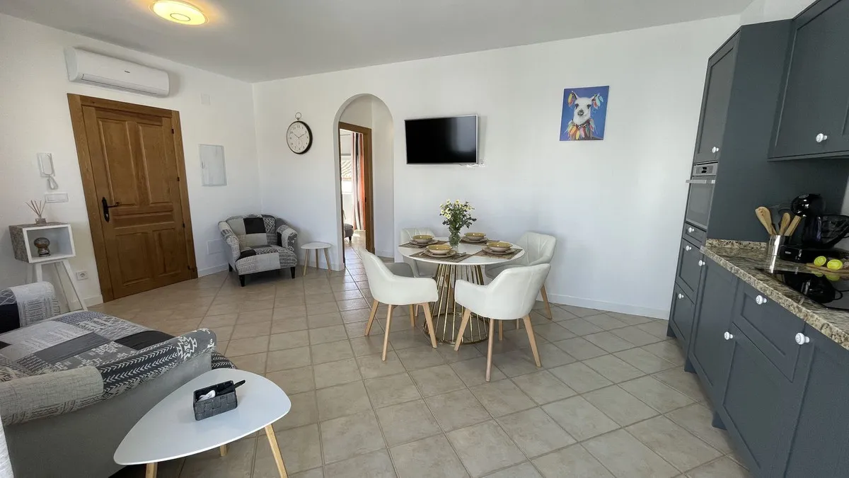 14bf3589-8d35-4f73-84d3-b13463b02ca4