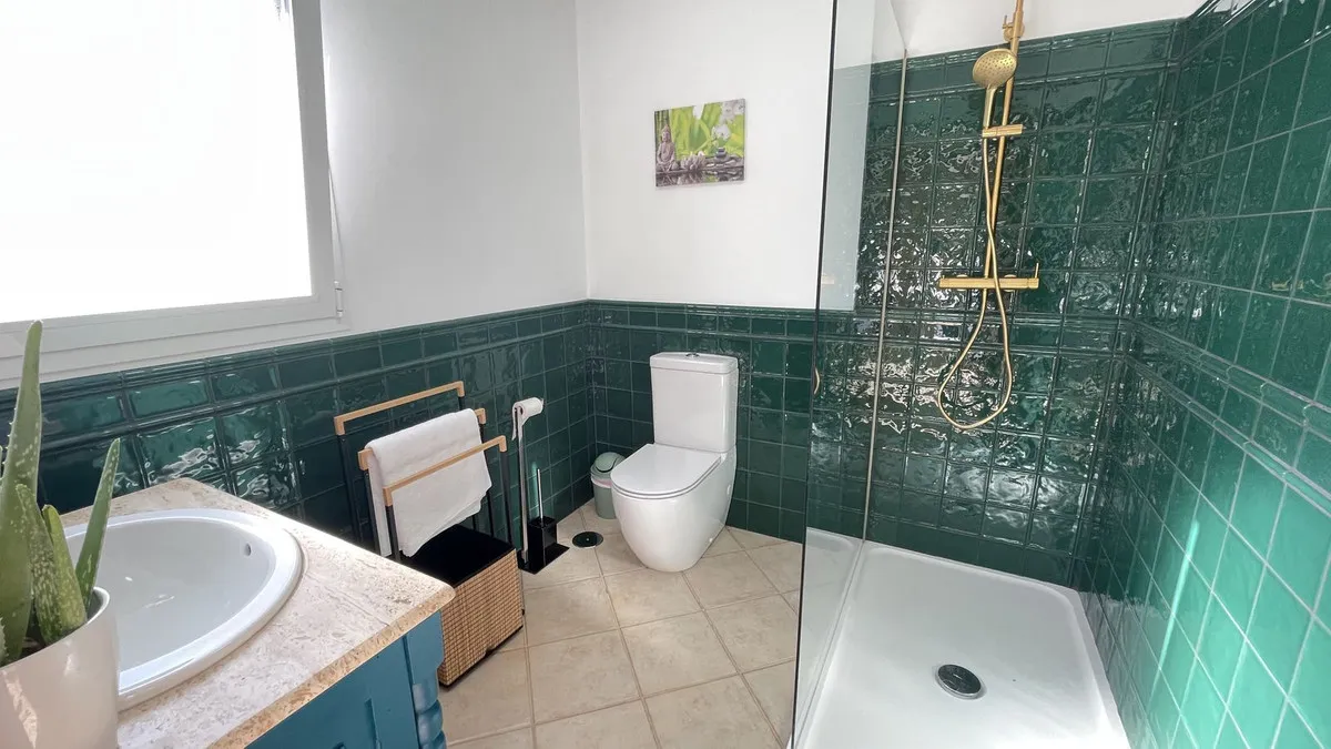 b4dc356c-c78b-454f-8e91-426b394beaa4