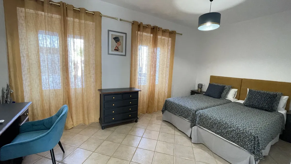 c4896f3c-a09d-44be-b462-1eae778bdf74