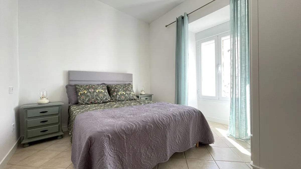 ca46ada4-1494-4c33-9117-d09b18e8af20