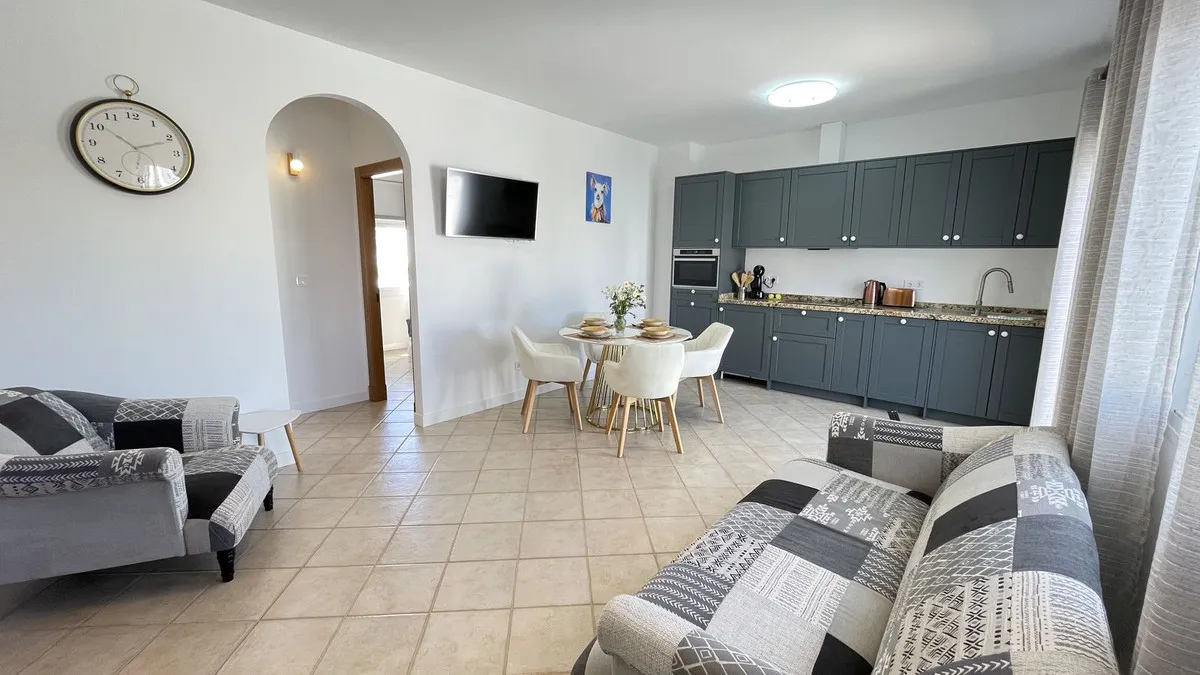 d72e8b1b-9856-4f5e-9dba-e7199a10ffe3