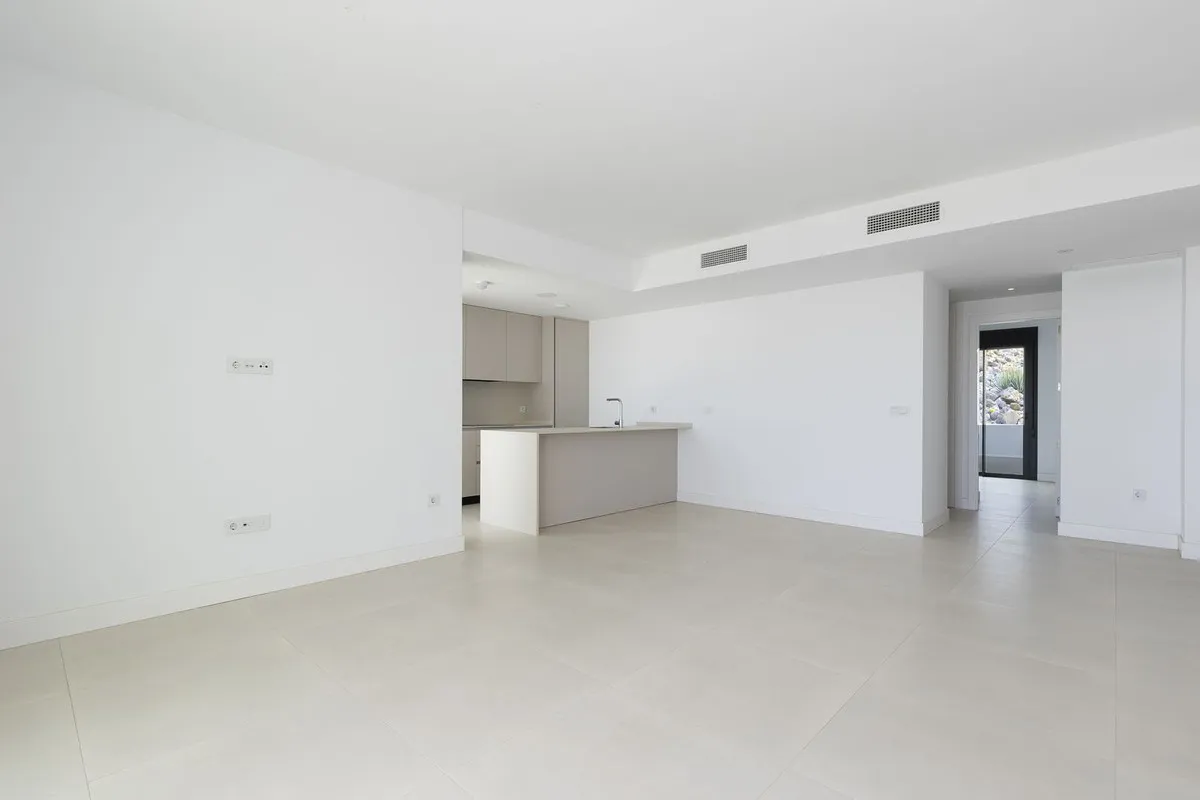 87d90f59-6fcb-4f09-b354-cef3407ae7ff