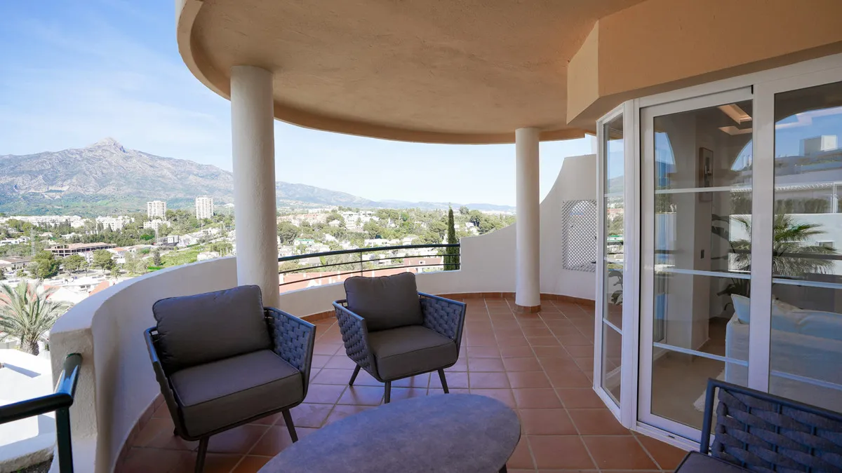 1024175b-0475-4c44-9436-9d237423ecba