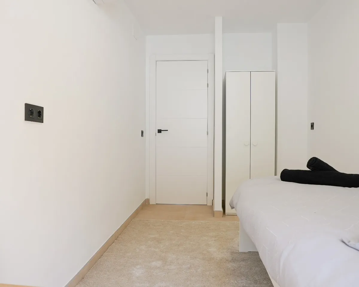 2e6364cd-3356-4ec7-a40d-6d4ce4e3e34b