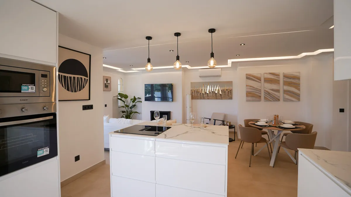 97f92a92-5a60-47f8-bebf-3146938ece4d