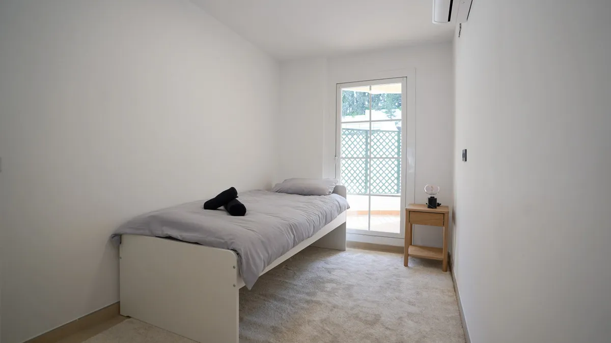 b9fabb0e-002f-4655-8043-f6f3bf8f5d50