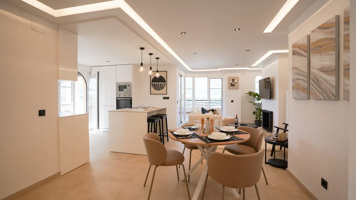 bafa6412-8d24-4deb-8b8f-ed29811a0443