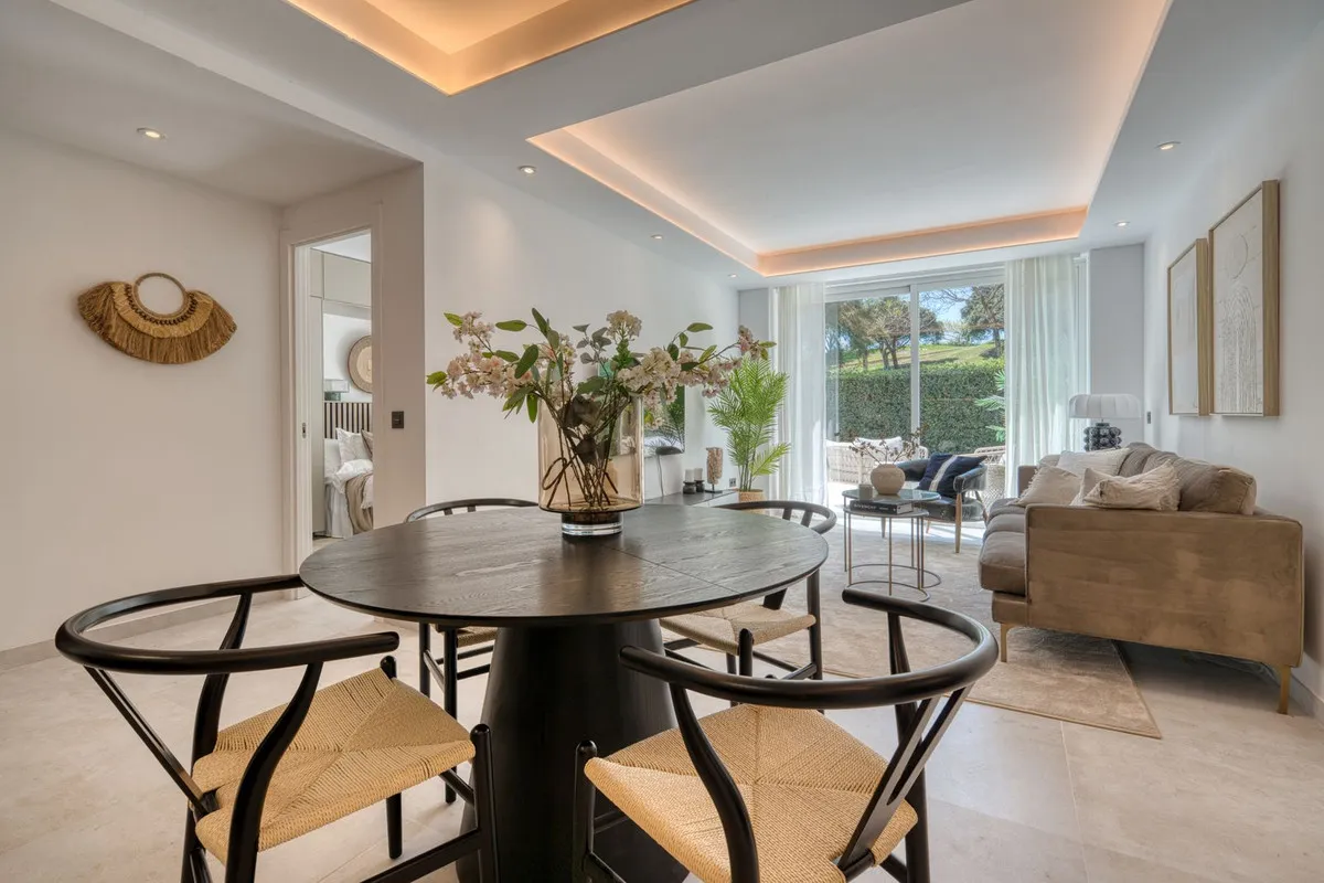 57eb8476-f23a-4efc-a823-41d40013d81a