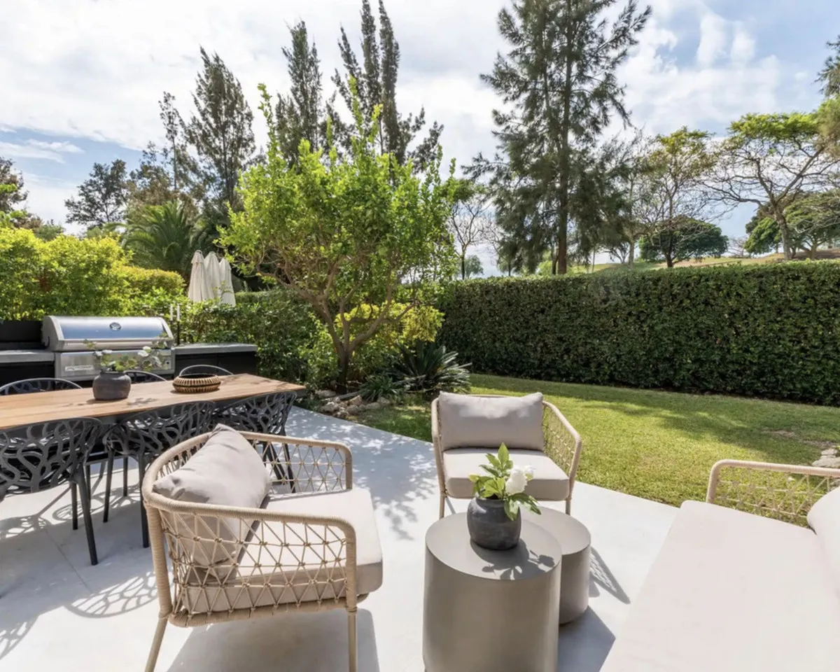 d5407128-dfef-407f-8e54-82d5521137c8