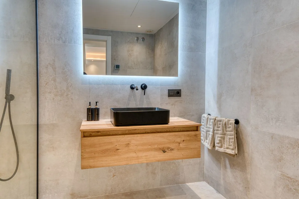 df7365fa-b5e5-44e3-8ed2-04c6dfd089bd