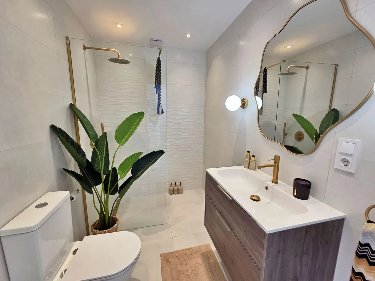 6a575661-3f77-4485-afae-c99aacf75f32