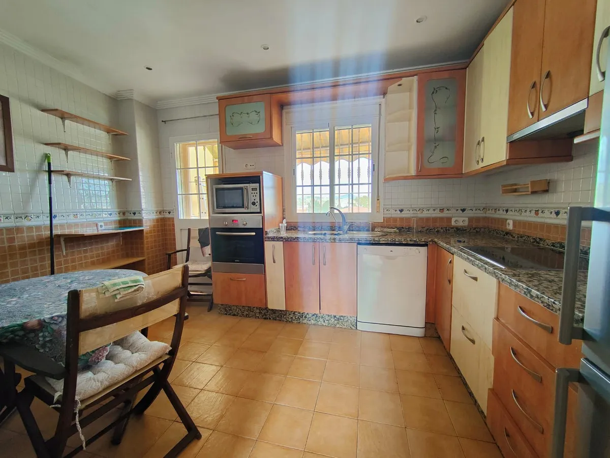 8c053a64-bf36-4329-80aa-7f4fec57b849