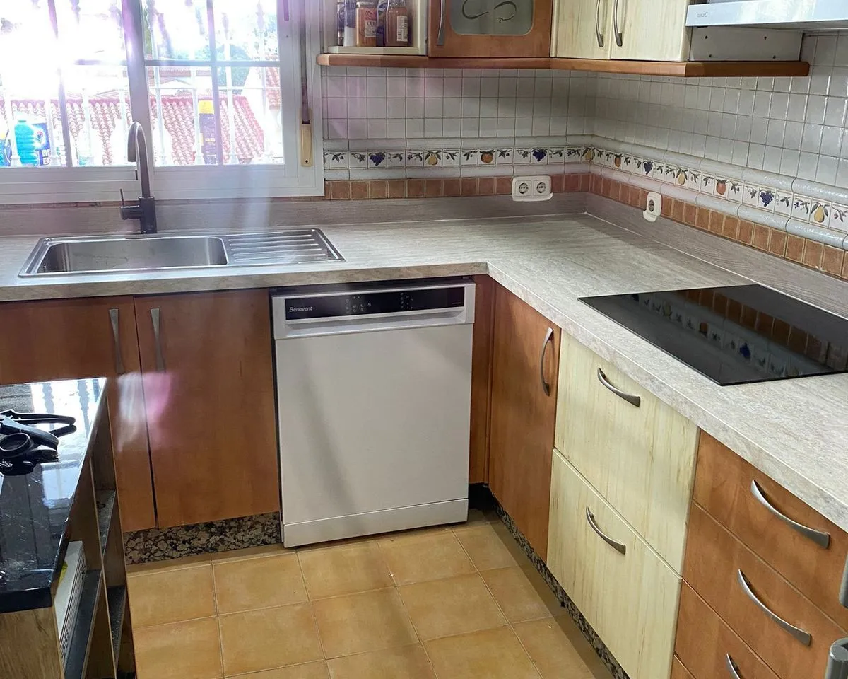 b1e52357-45c9-41d5-b471-fbd8c3294ccb