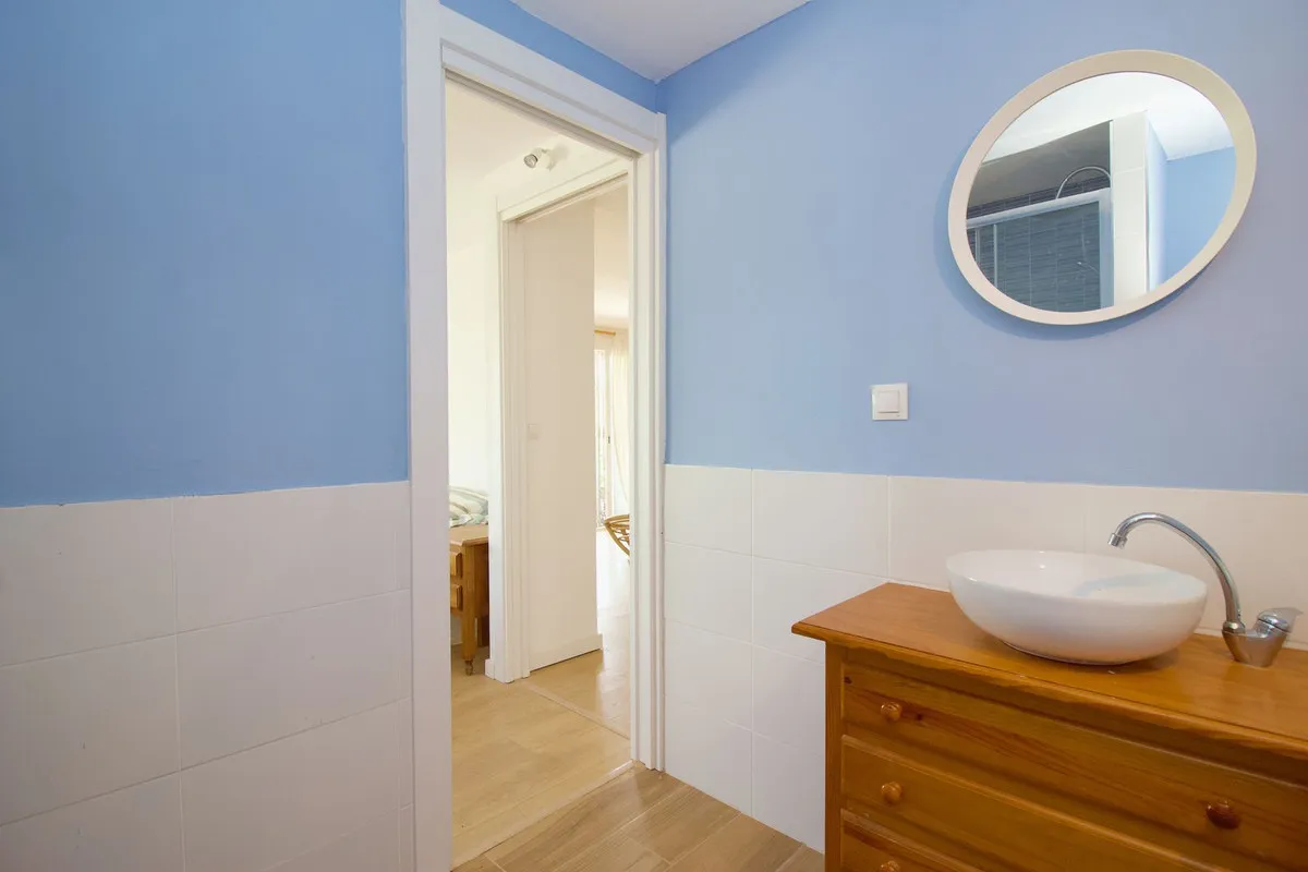 6f59a87b-e416-46cf-8a24-93a1a9fb03b1