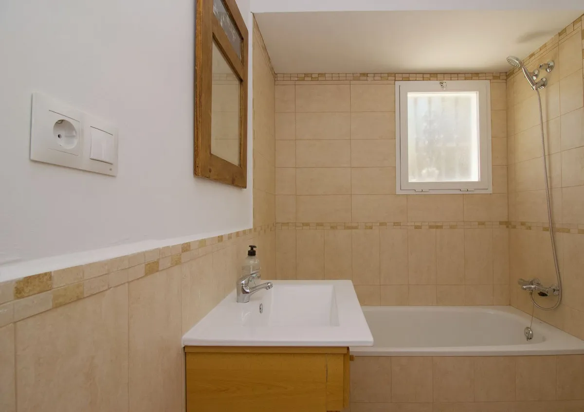 b8235afa-6718-43fb-be1e-04bde86d7dcd