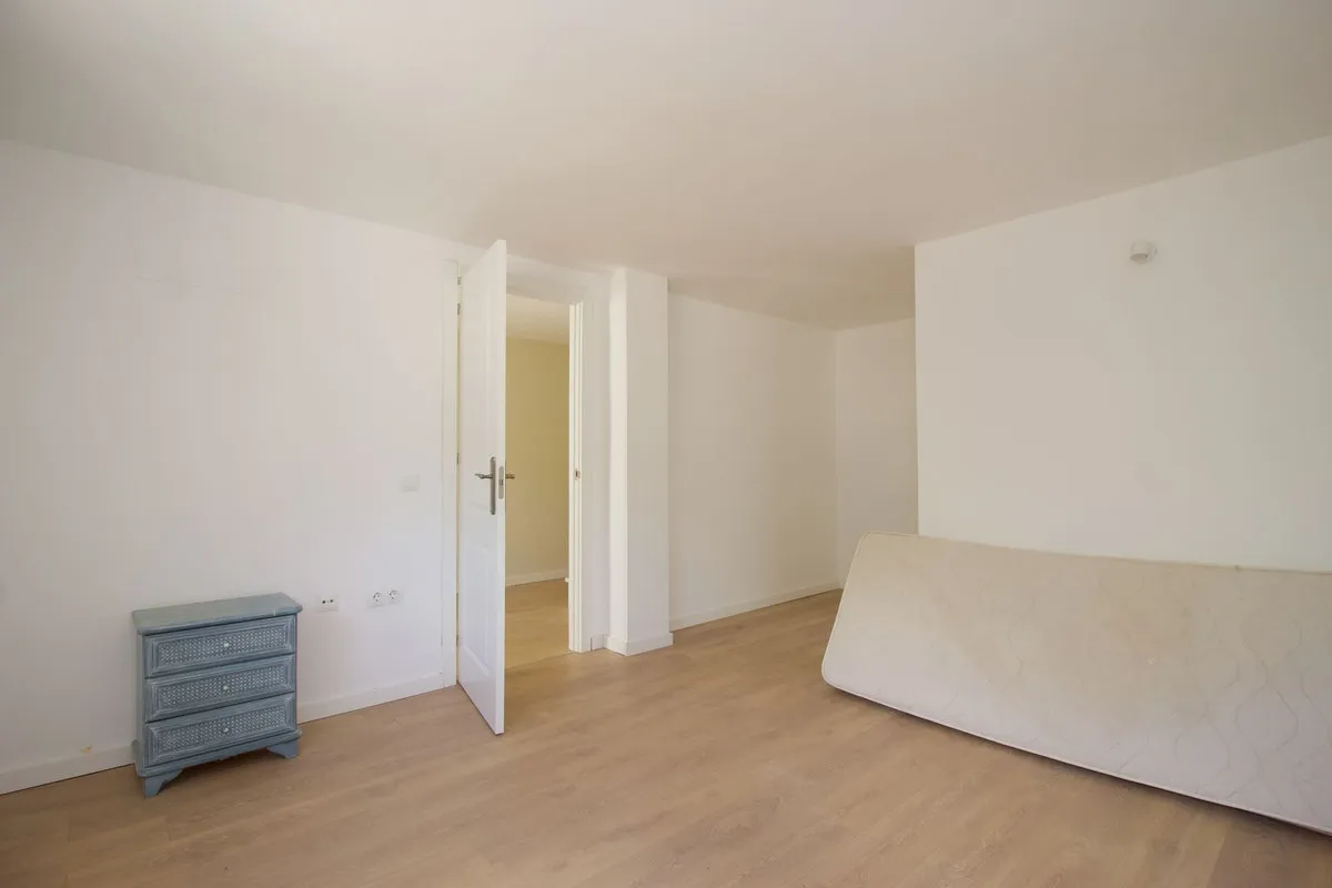 f9b31cbc-73d7-4c4f-8523-003698c70ba2