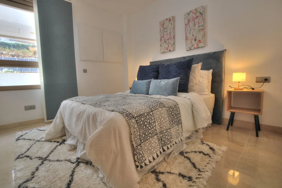 7f270f61-1ee5-4846-812d-66a907756e2a