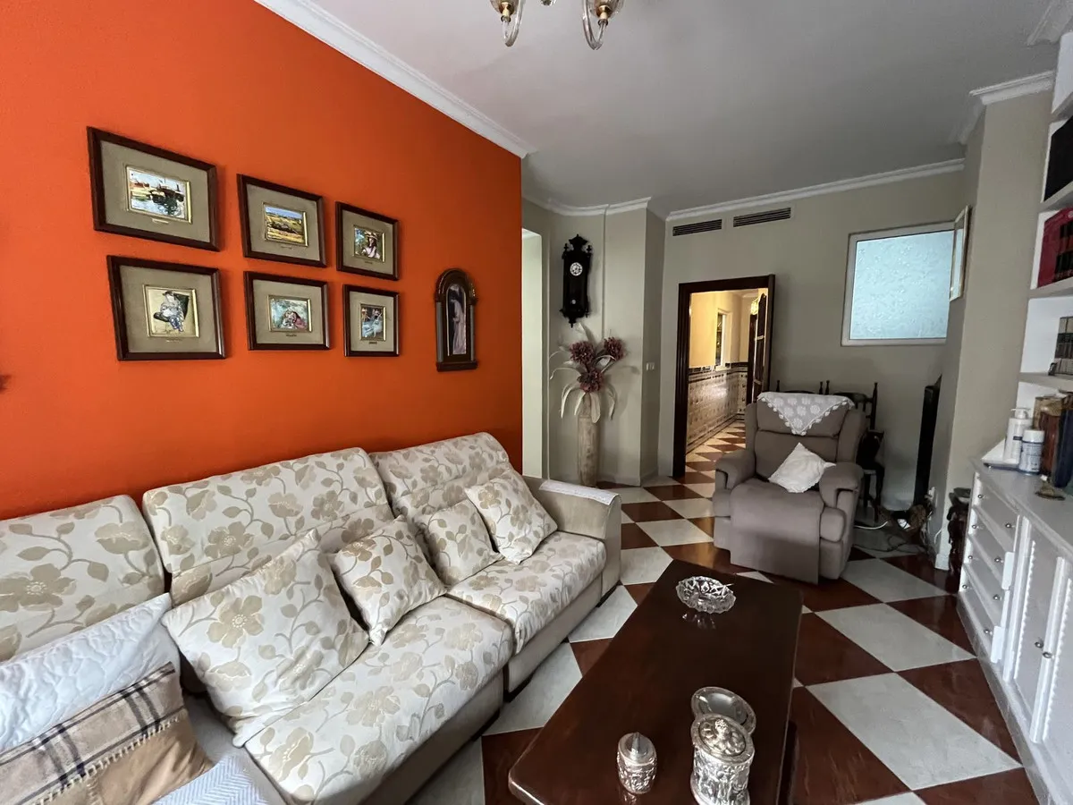 1e716cb6-2ddb-435b-8672-5c613f51cde2