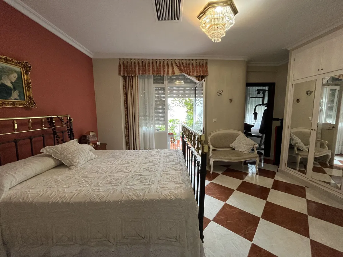 b036ae8d-a53f-42cc-aea9-8cfd134ee4f0