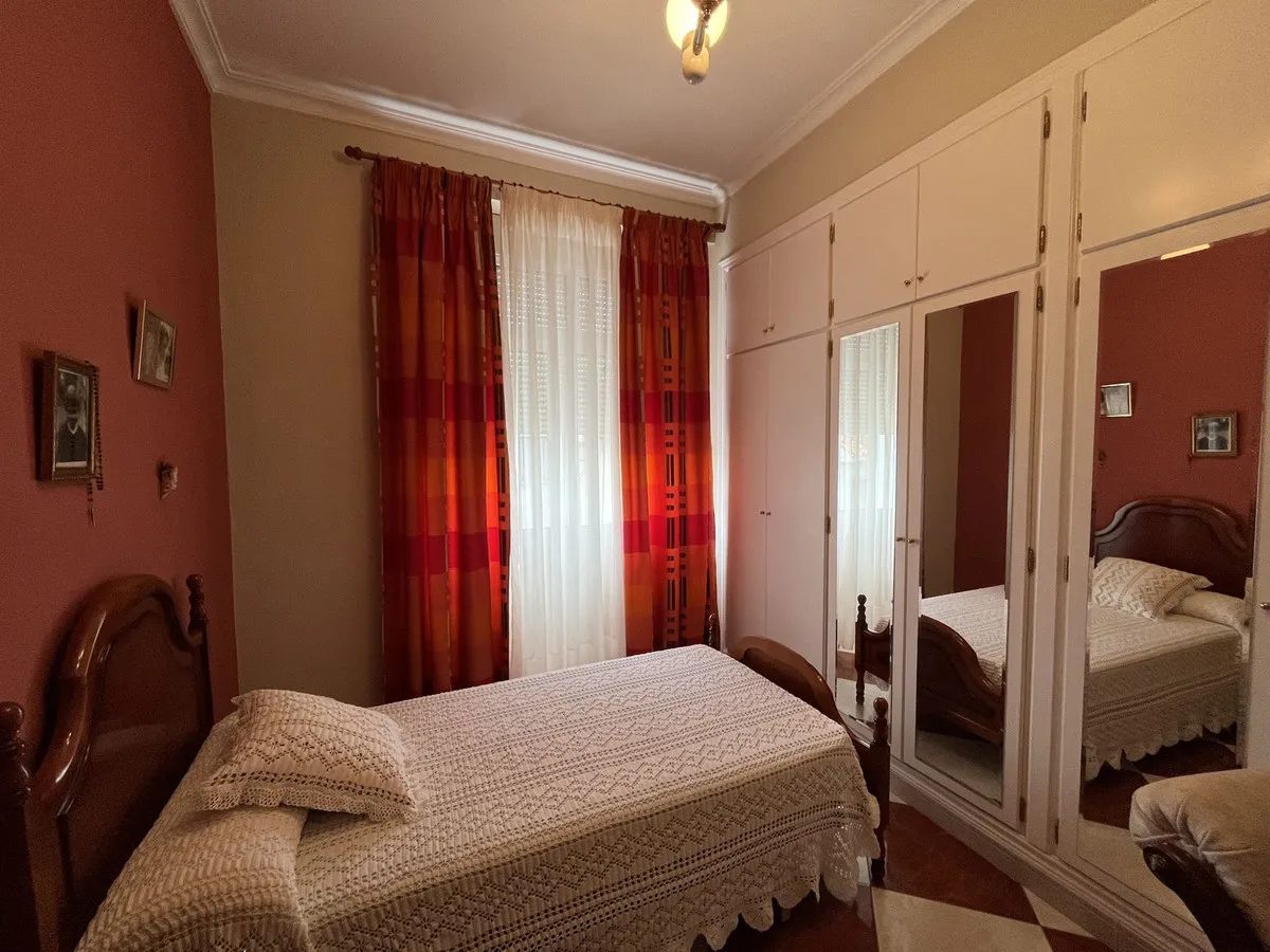 b8b6fb7c-9aeb-4f69-98fc-437677eb8c70