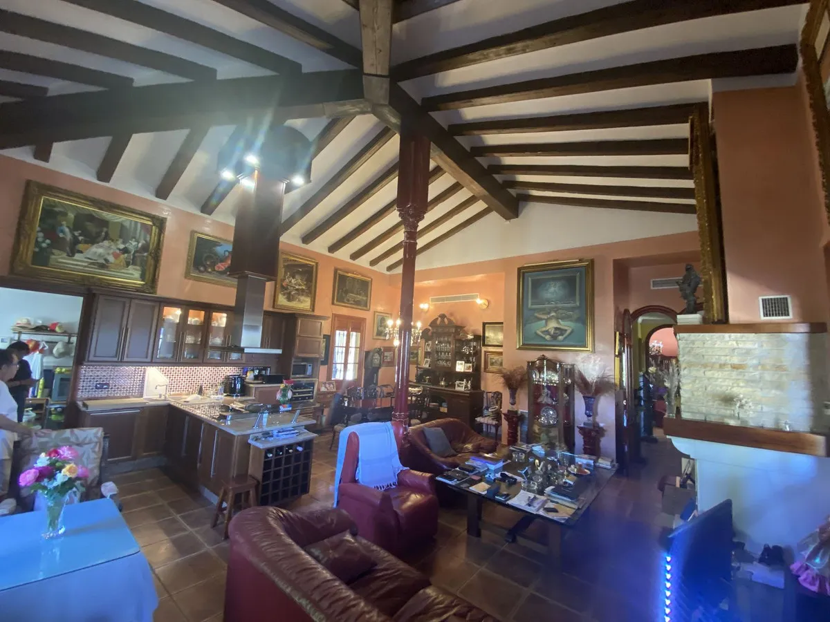 0a81239f-5baf-4a8b-b980-9f1363c7d7e1