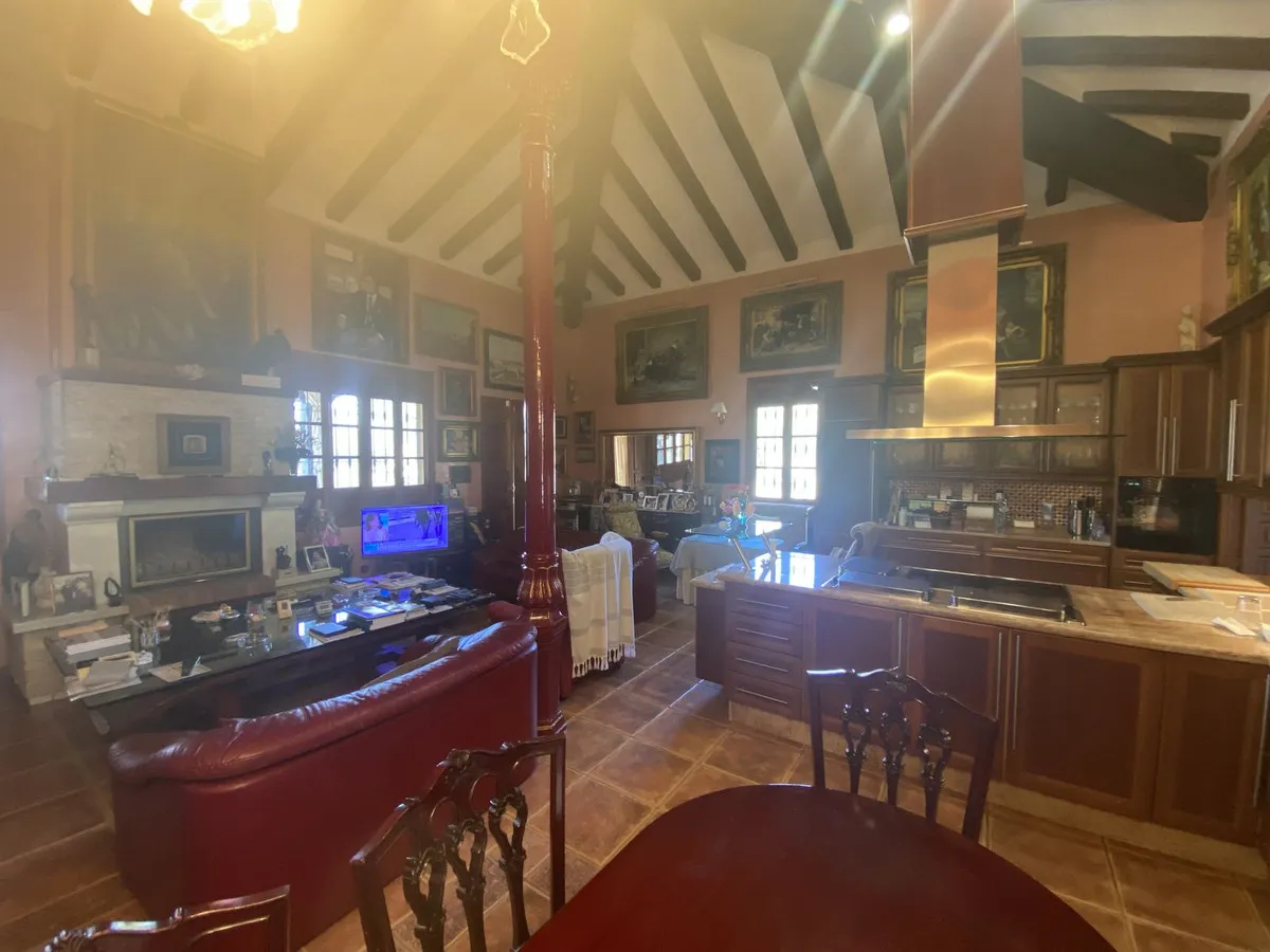 51dc870c-e60f-4220-bed5-8c603e3c33eb