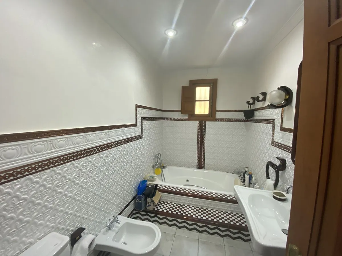 a4970356-f64f-4f24-a367-4e4d3ca865fd