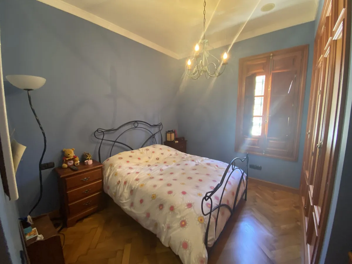 aa2bd525-e360-453f-b731-96f1bc00e9bb