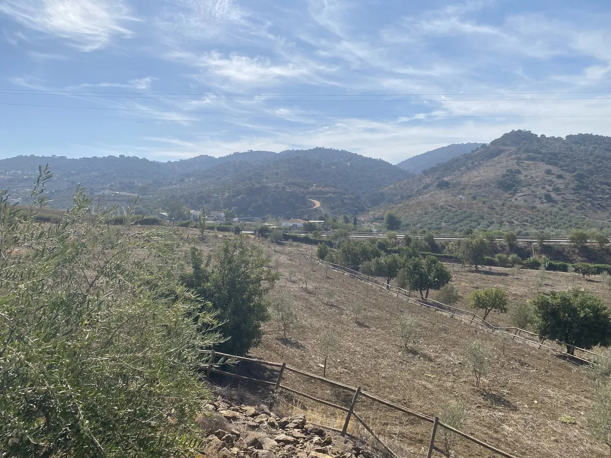 ddaab6ed-12f6-4162-8589-ccf1c1a351b4