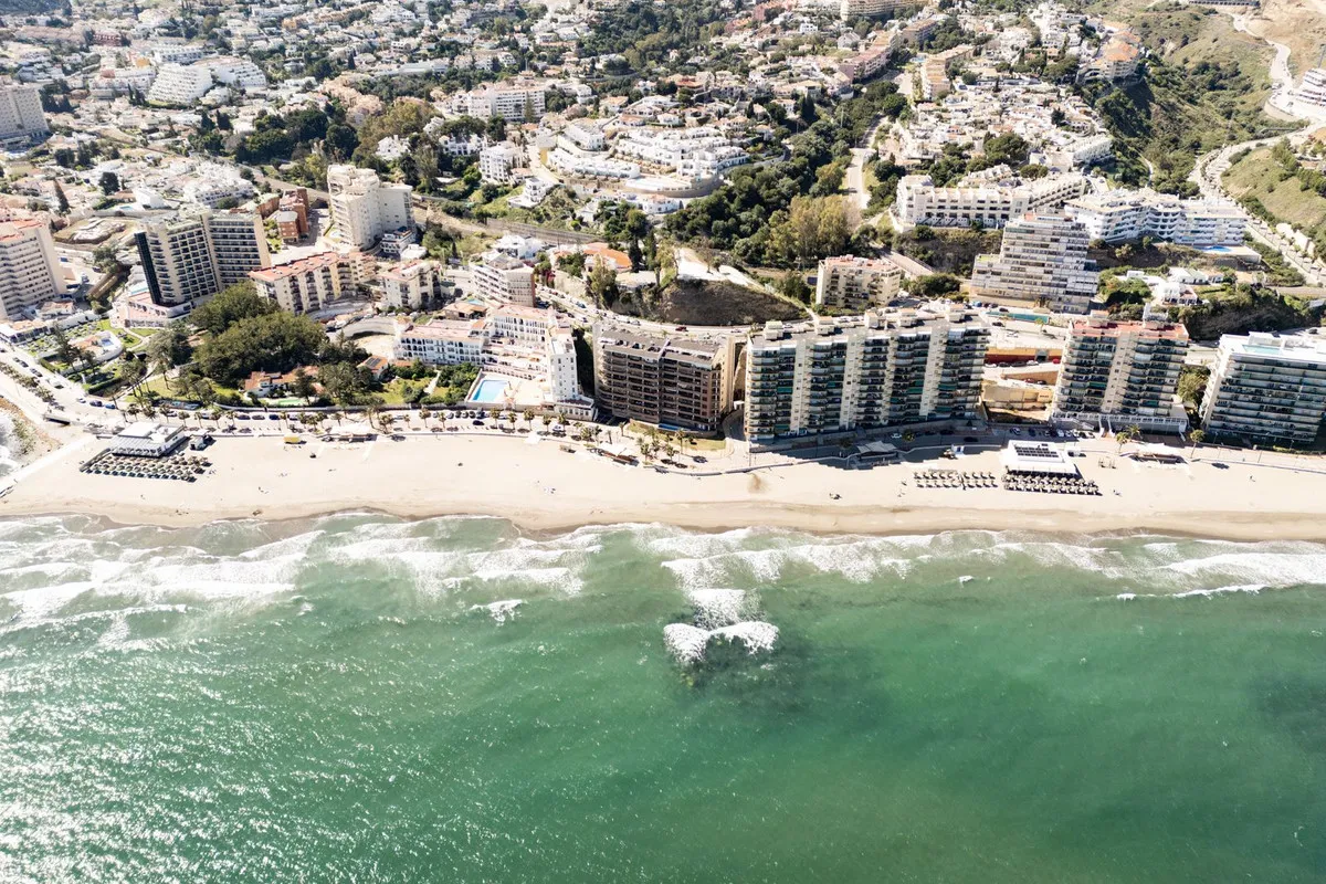 09e3e3e7-349f-43fe-b416-acec42f9c599