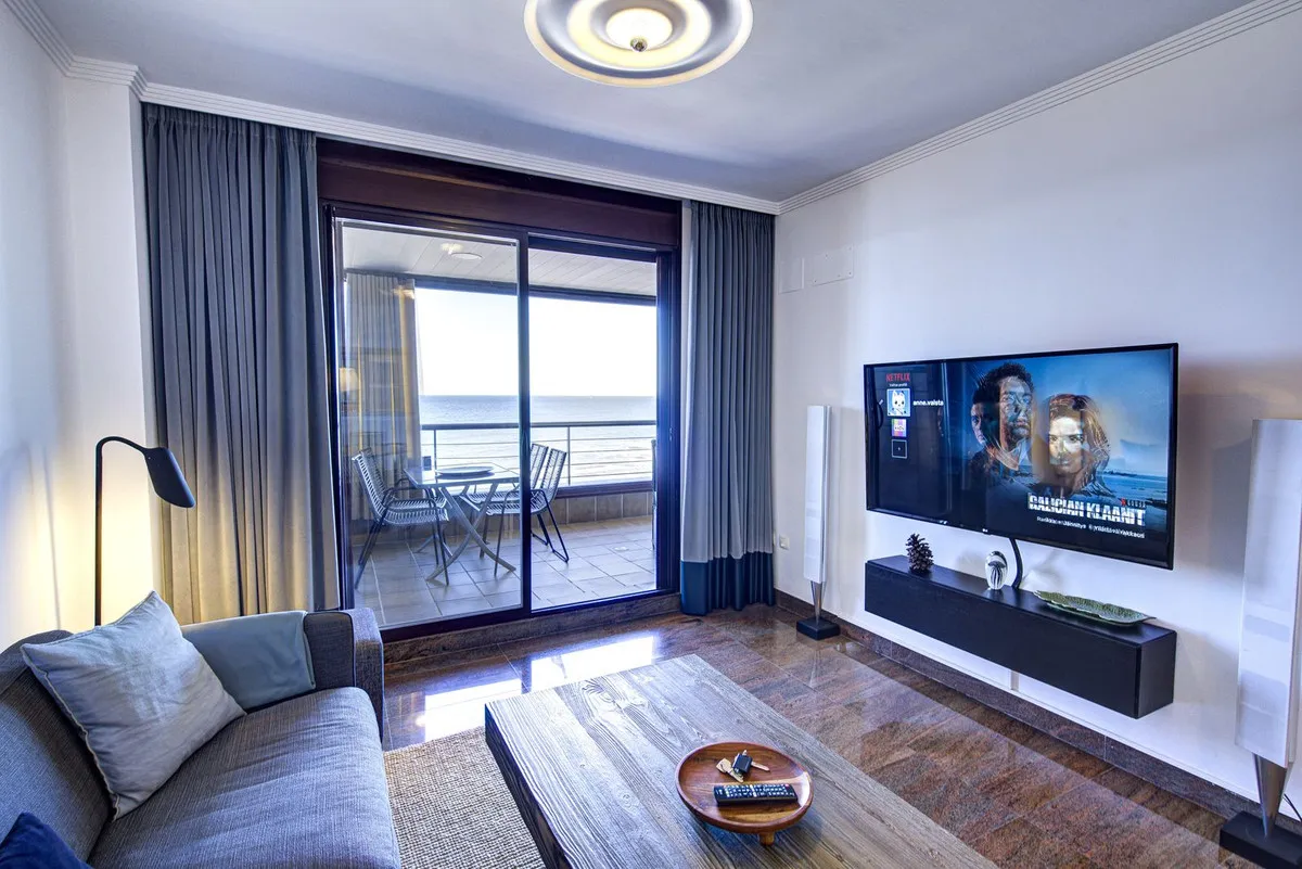 49a8f205-7f79-4411-a87f-9b111df701b8