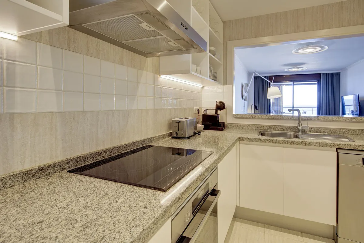 a670feaf-a258-418b-a512-2a42fb8c6bc2