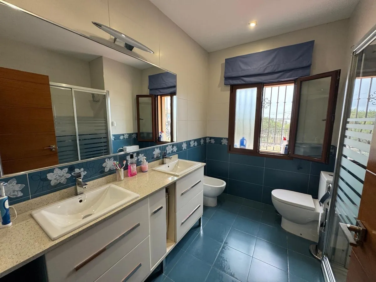 5b88e7b0-513a-4106-8ce4-e16bb20f3efa