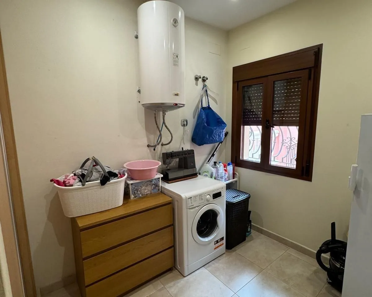 a05232e1-ff92-4b06-8cfd-14384e8adbe5