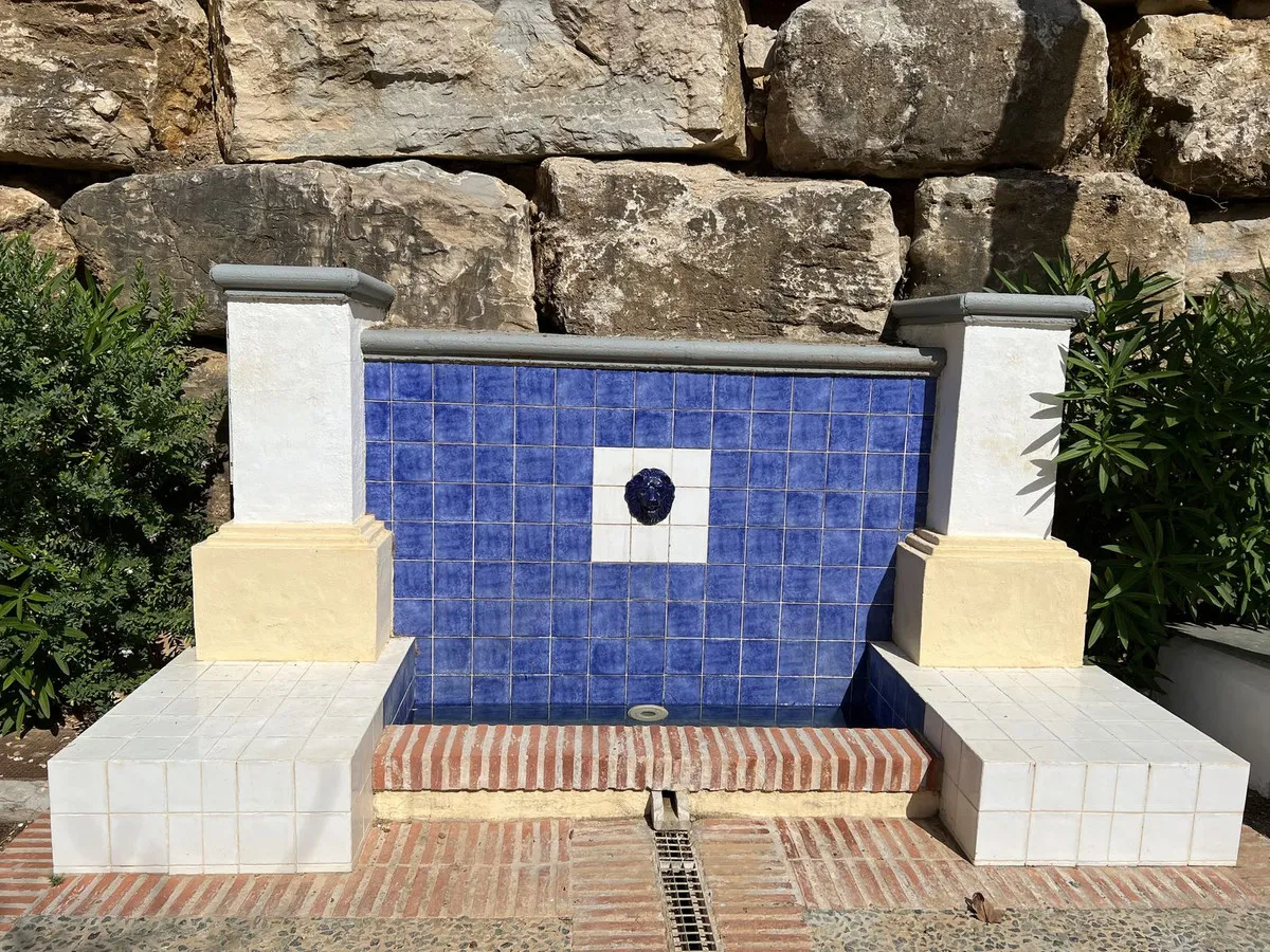 327b1526-3c0c-4823-abb6-44690e3d415b