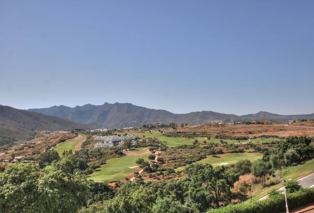 7ee73519-80a8-4c09-90d8-caebb02f50e6