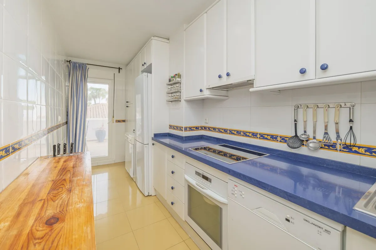 008a8aab-4bca-4684-9477-763d735ab9cb