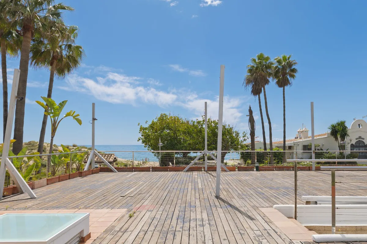 0afd60cb-cff2-4be1-be78-af62595f4f37