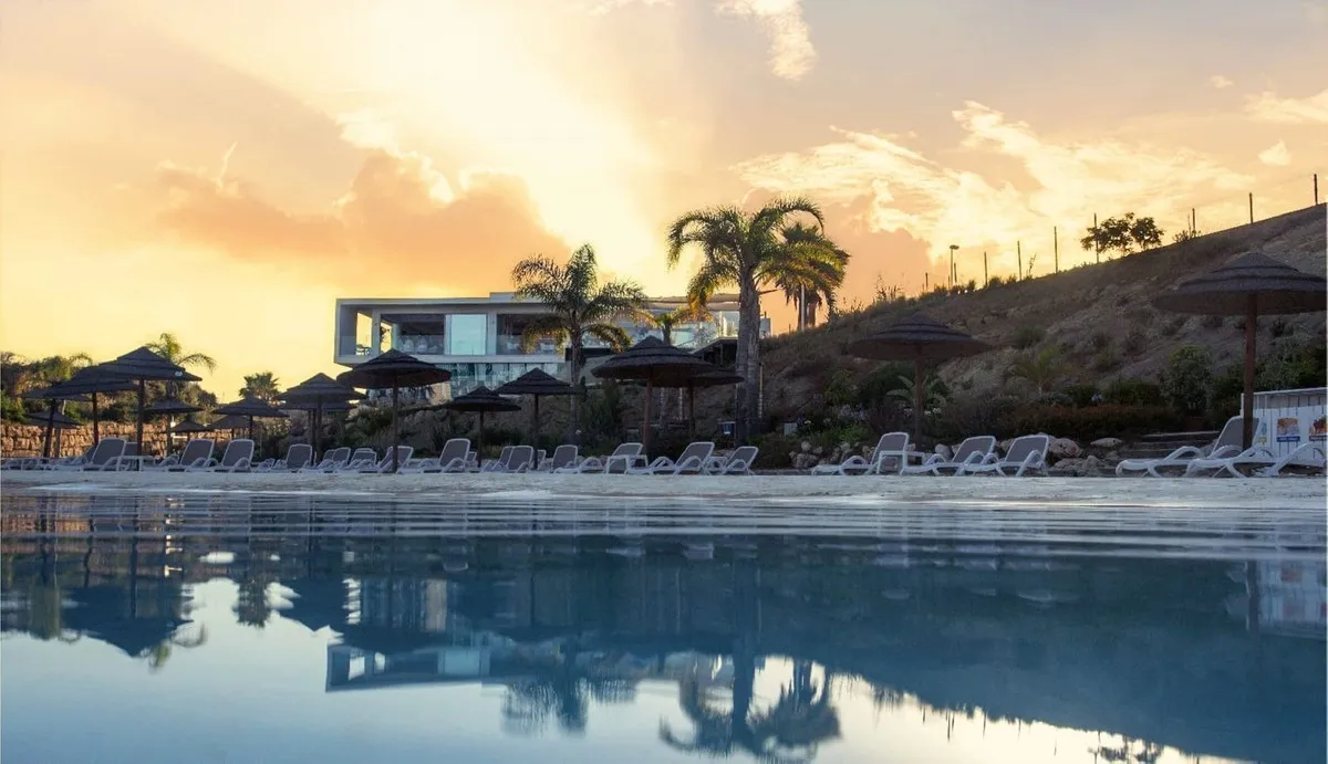 0eb3ffc6-81d8-4fa2-b912-7e3cb4810342