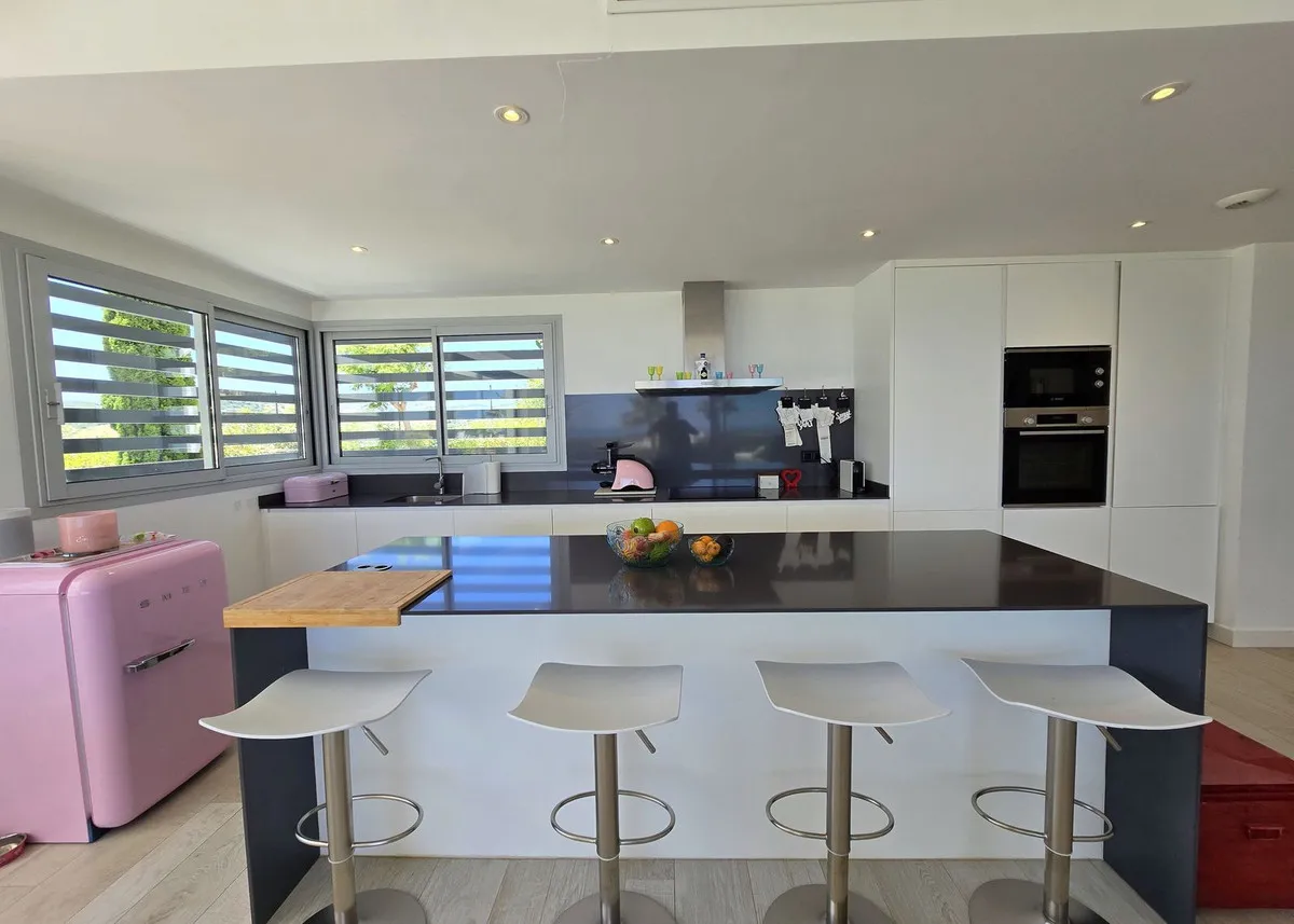 6fee8b64-dcf8-4df0-a039-037a4a0daf26