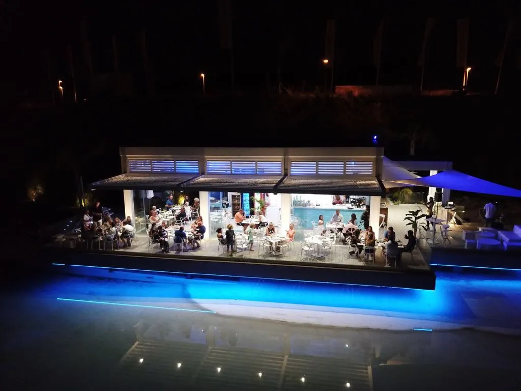 a09e3a13-fdee-4763-8b02-3bfaa210dcef