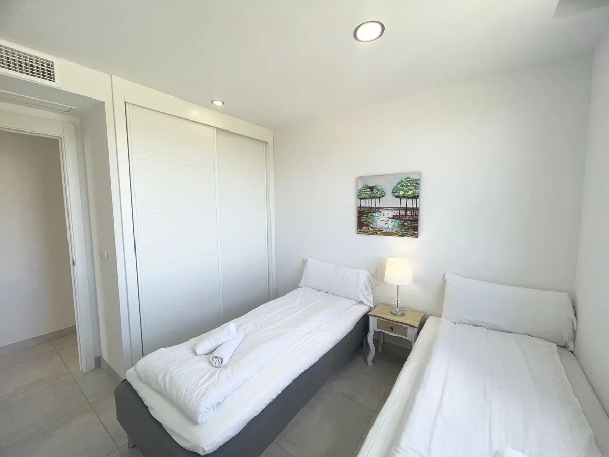 67cf5d53-2f7d-4538-bede-2b056a981098