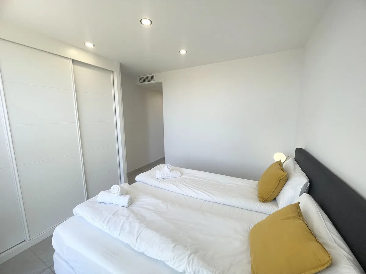 a0f4c94e-033c-41bc-93e2-cfaac98eec18