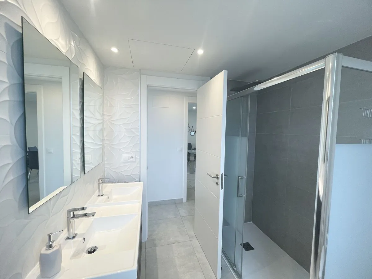 a2050801-fa7e-4a3a-b40c-0f9de3247abc