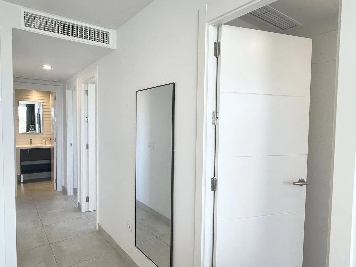 c2f81542-1f7e-483d-86cb-f0a2eeae797a