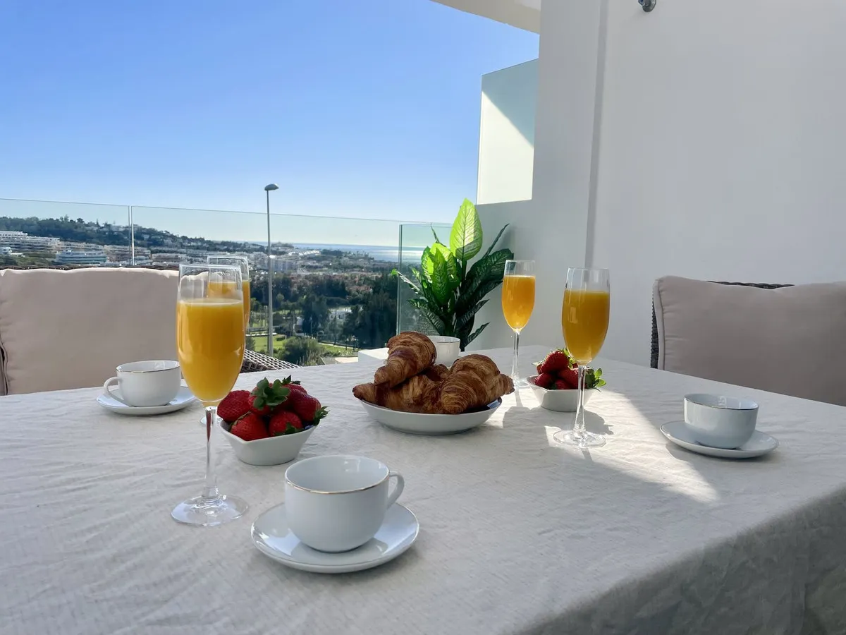 f697a7cb-a5a3-406c-a79e-2bb917404818