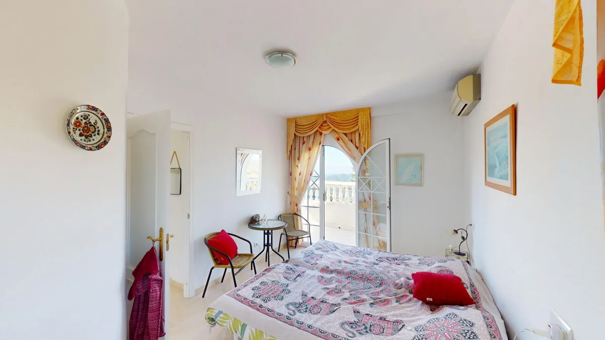 025d072d-2a16-46ca-9692-05d497fe2b3e