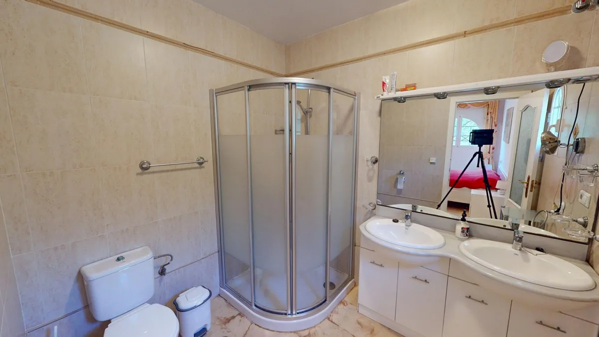 0abba3a2-f863-4e42-bdf7-90d22ed3077a