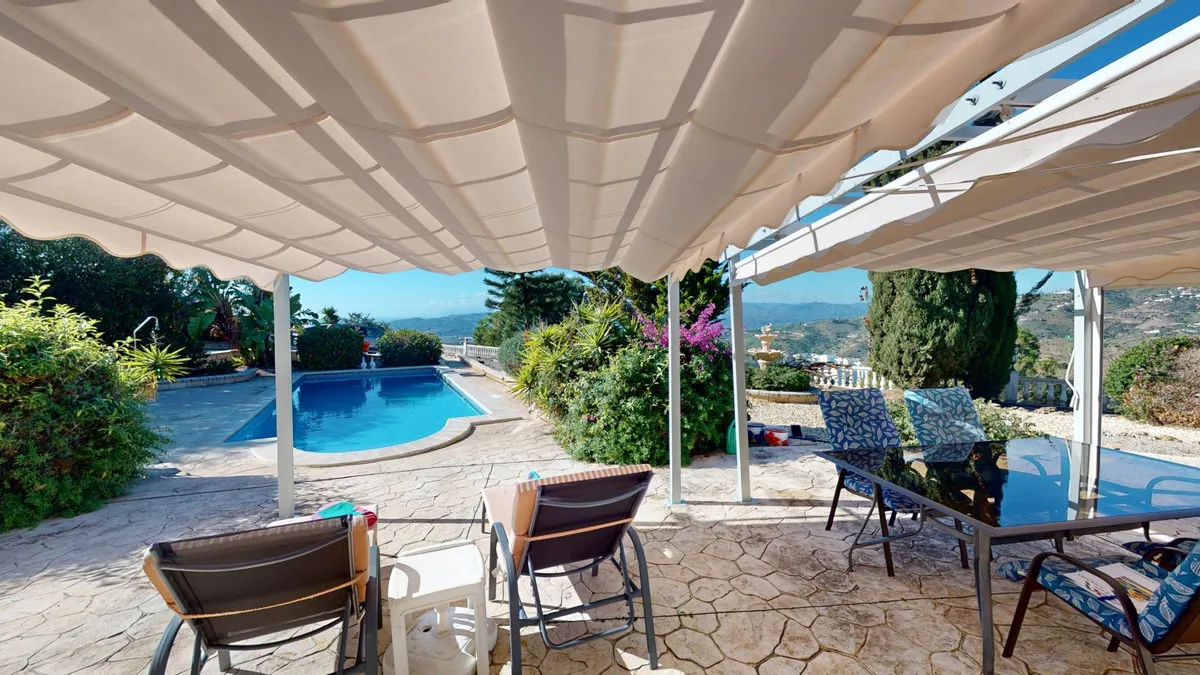 43f748fa-c9f8-444a-9a8c-26822f7b9792